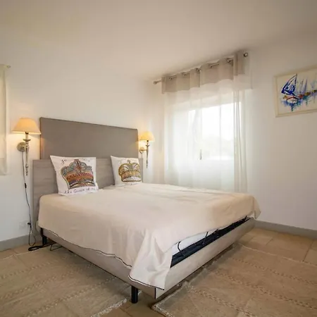 Spacious House With Pool In Saint-raphael Holiday home *